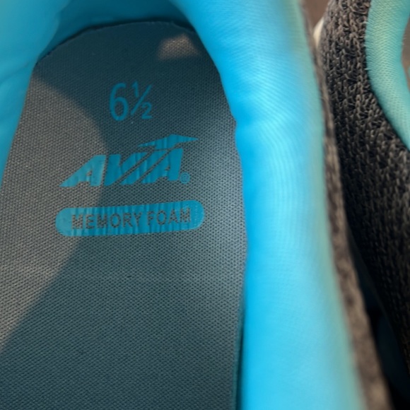 AVIA Sneakers - Picture 8 of 9